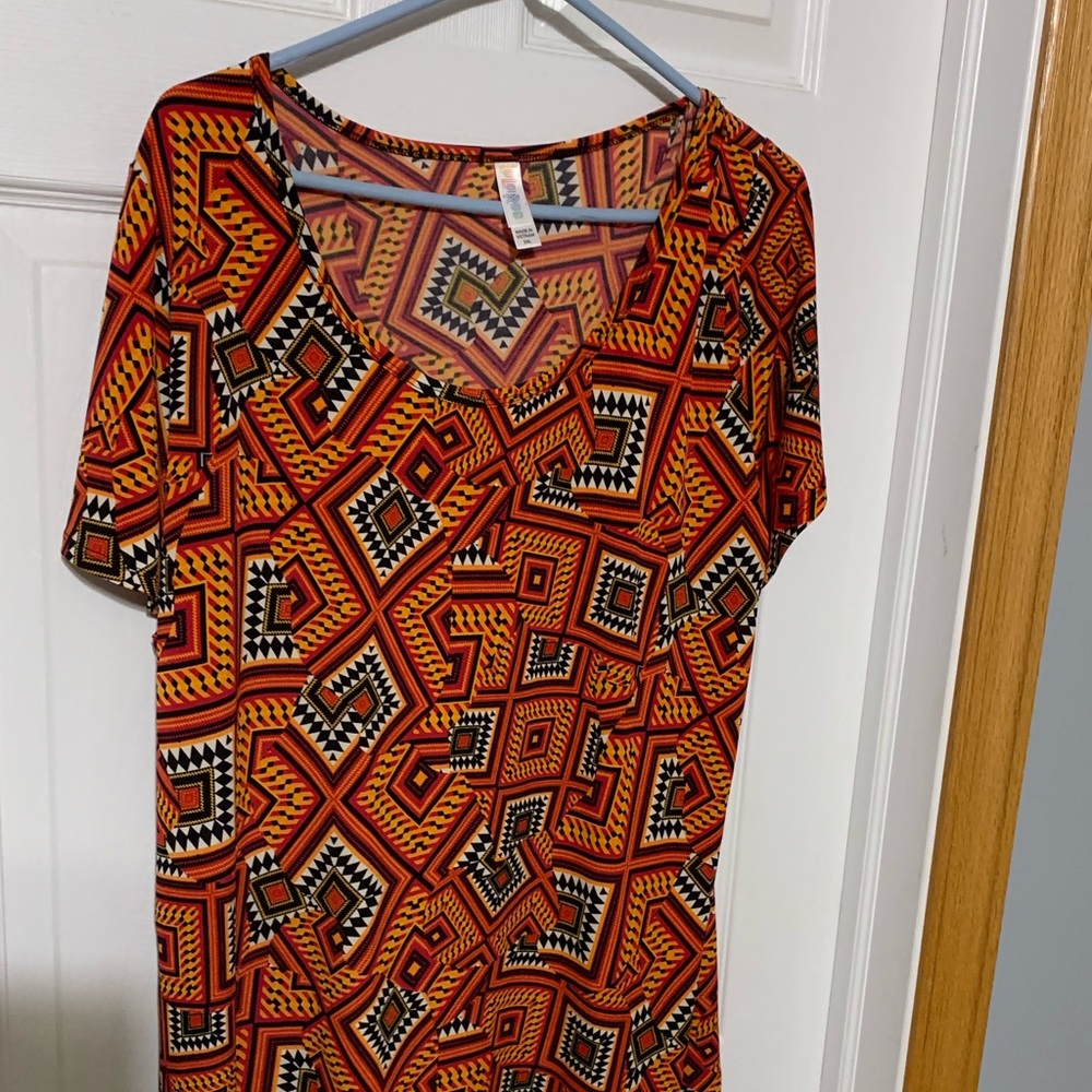 Lularoe T-shirt